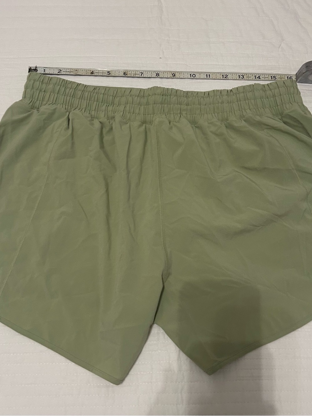 Lululemon Women’s Hotty Hot HR Shorts 4” Lined FOG GREEN Size 14 - Picture 5 of 6